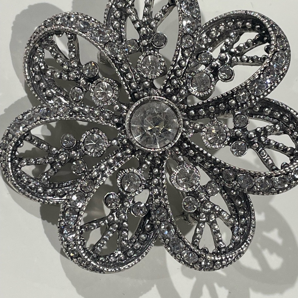 Premier Designs Elegant Silver Floral Christmas Brooch